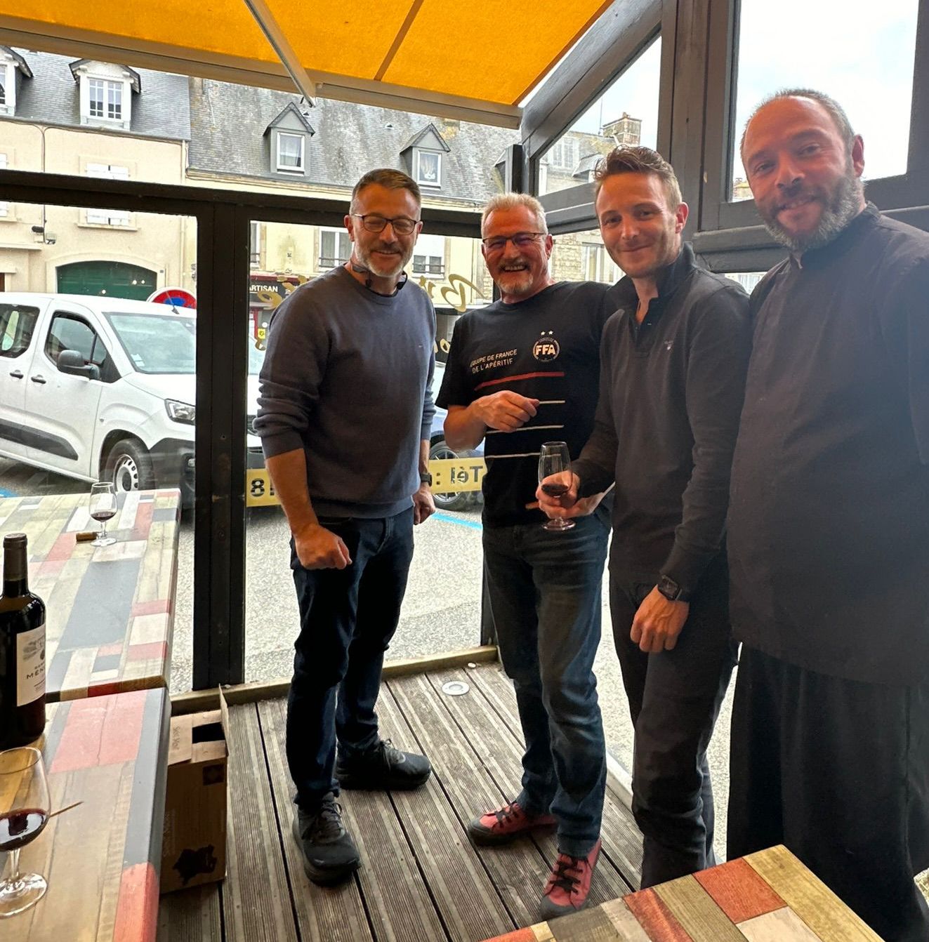 Le Cot, La Hallette Aux Vins