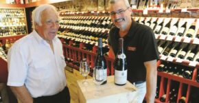 la-hallette-aux-vins-avec-rené René